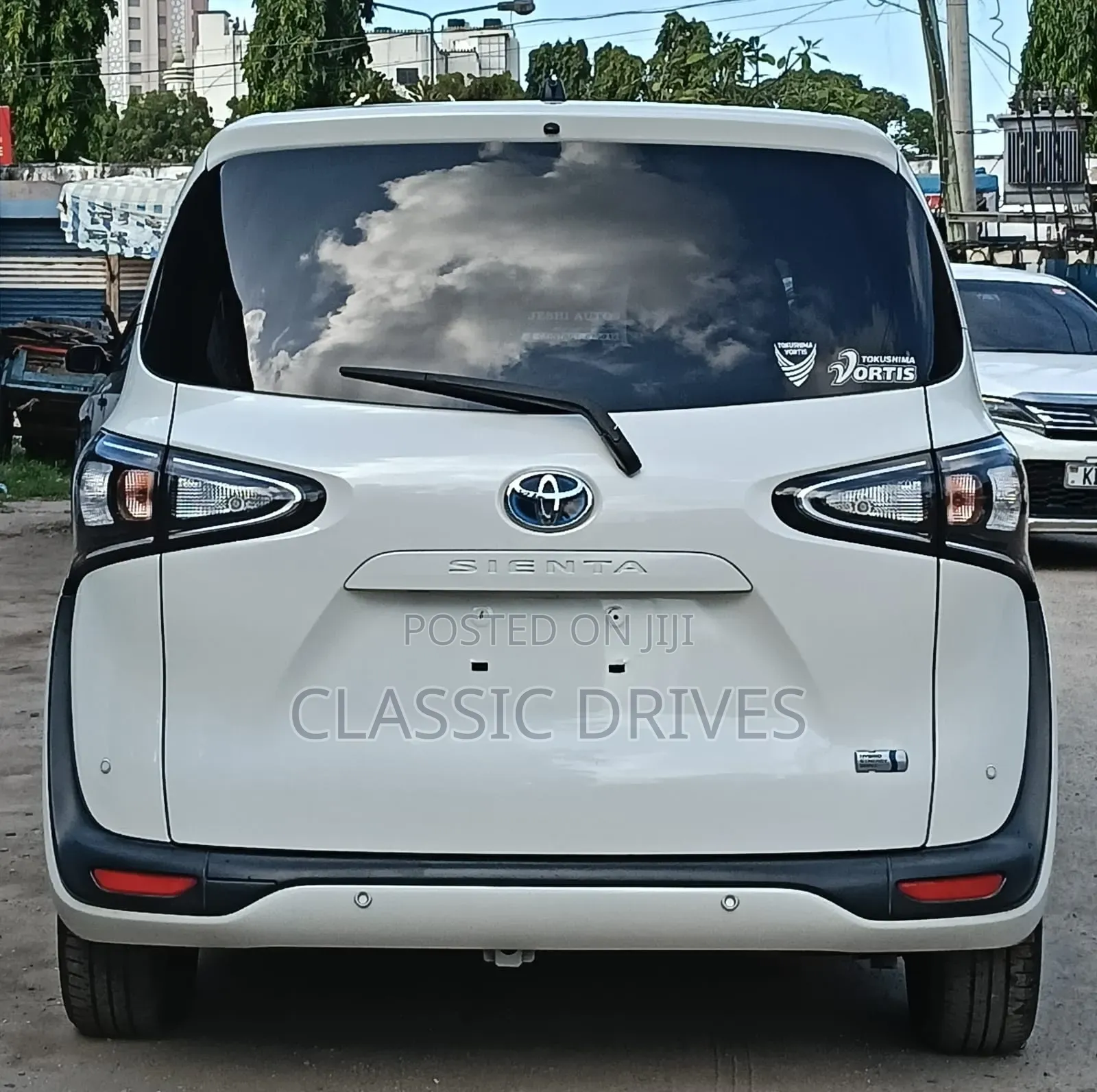 Toyota Sienta 2020 White