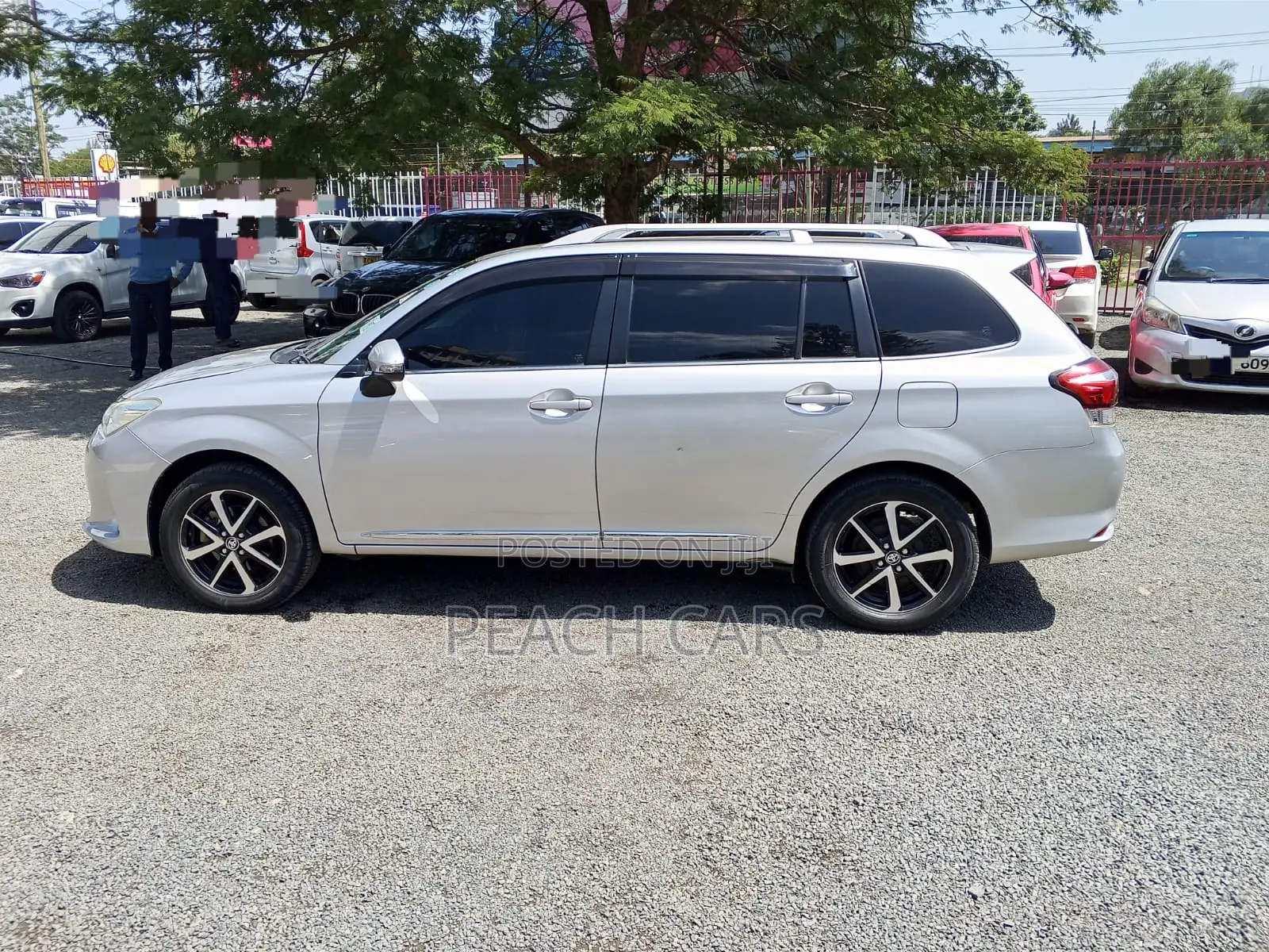 Toyota Corolla Fielder 2018 Silver