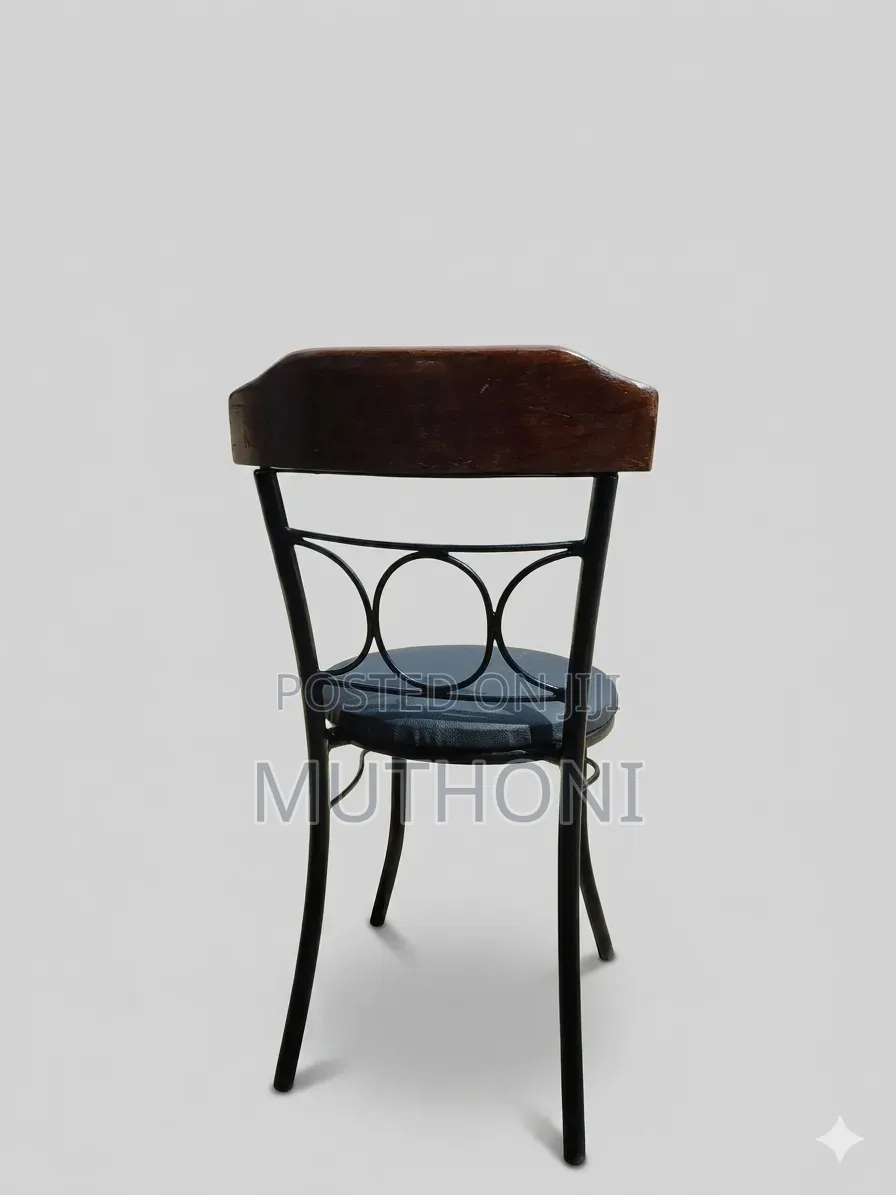 Round Restaurant Chairs