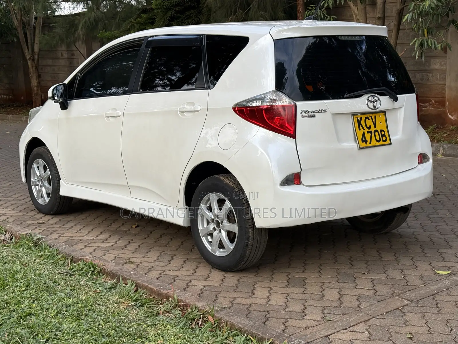 Toyota Ractis 2012 White