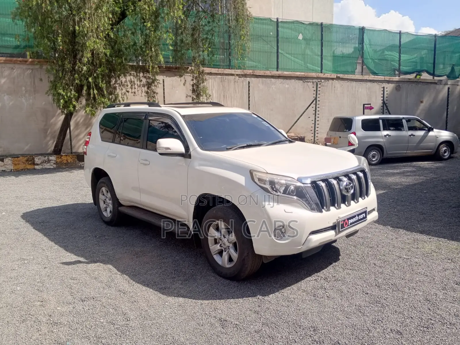 Toyota Land Cruiser Prado 2015 White