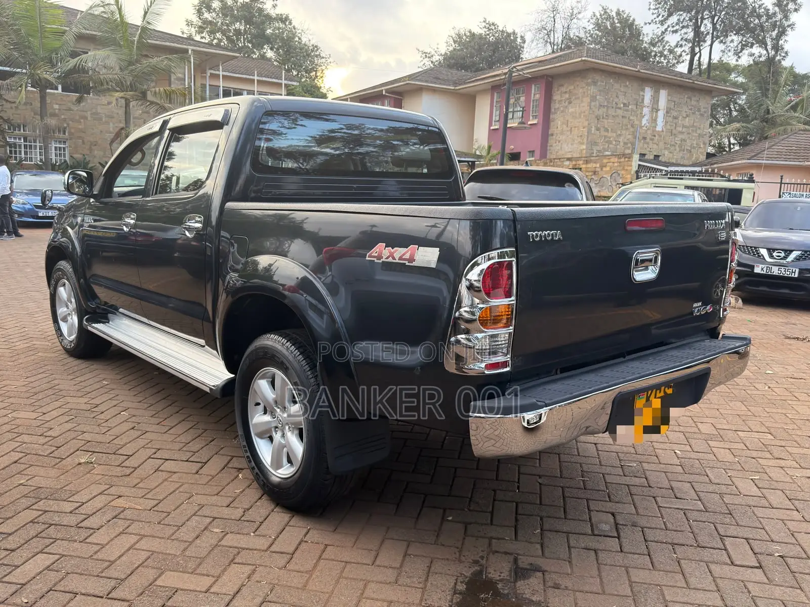 Toyota Hilux 2011 Black