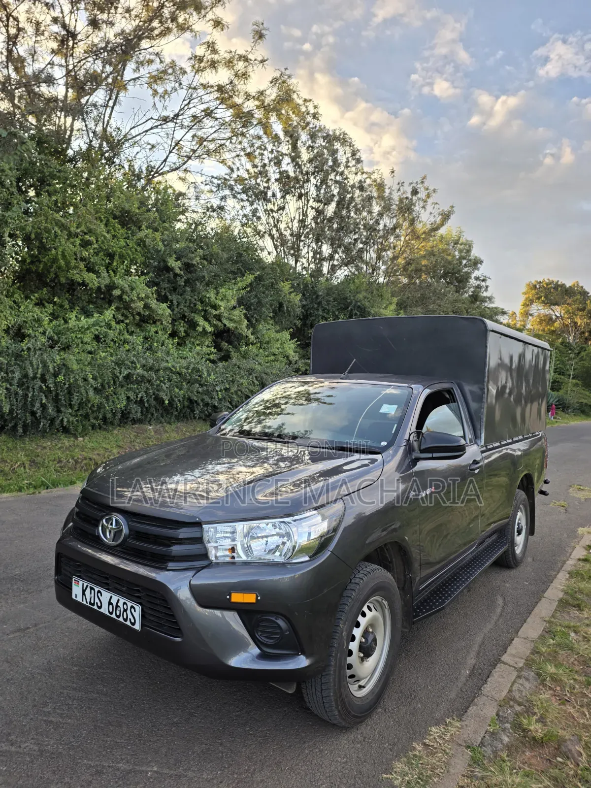 Toyota Hilux 2025 Gray