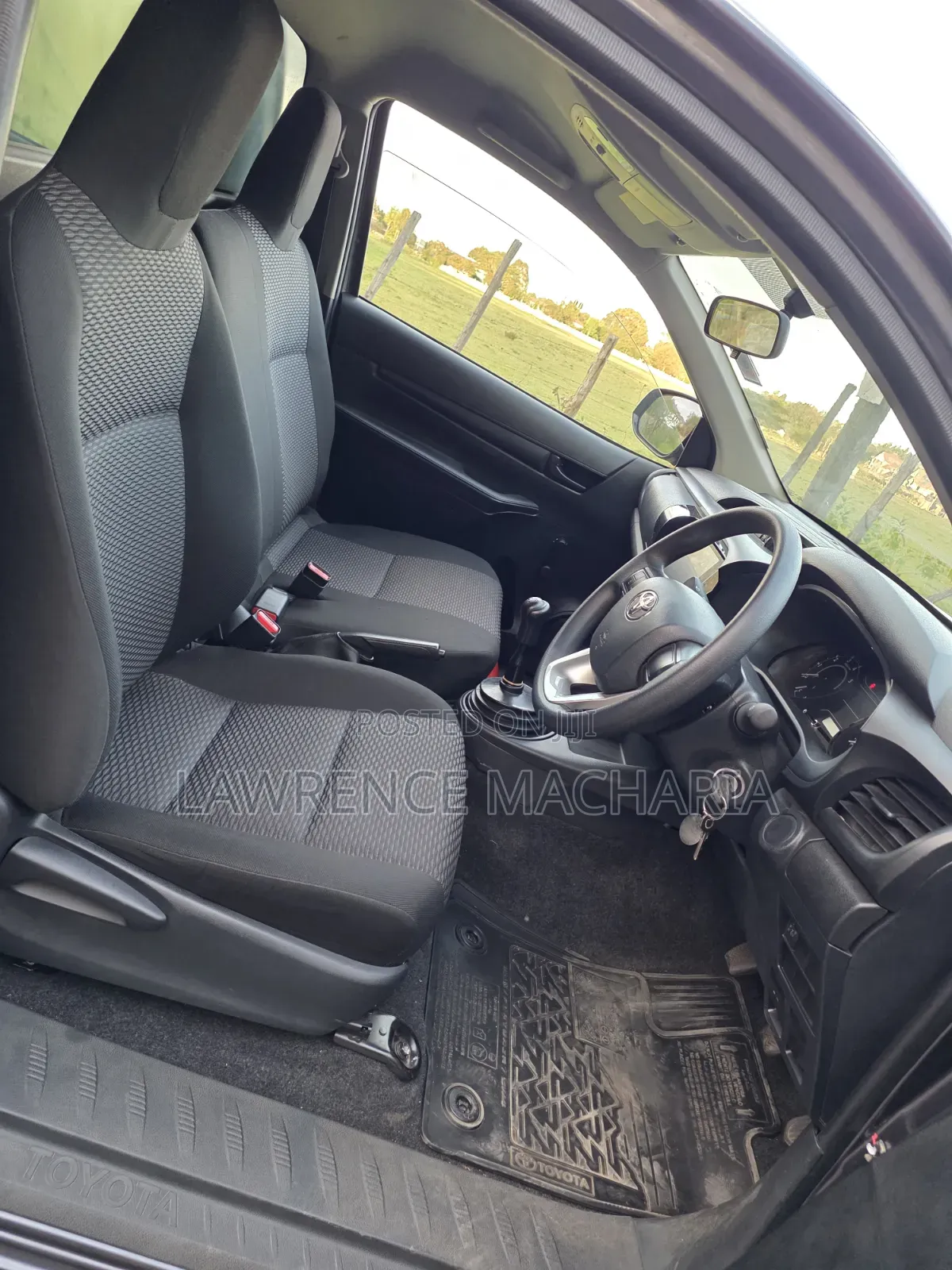 Toyota Hilux 2025 Gray