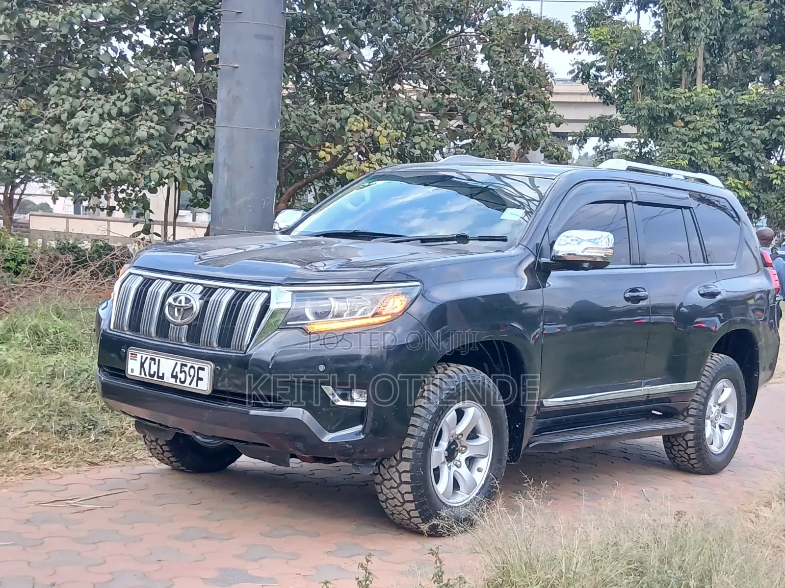Toyota Land Cruiser Prado 2011 Black