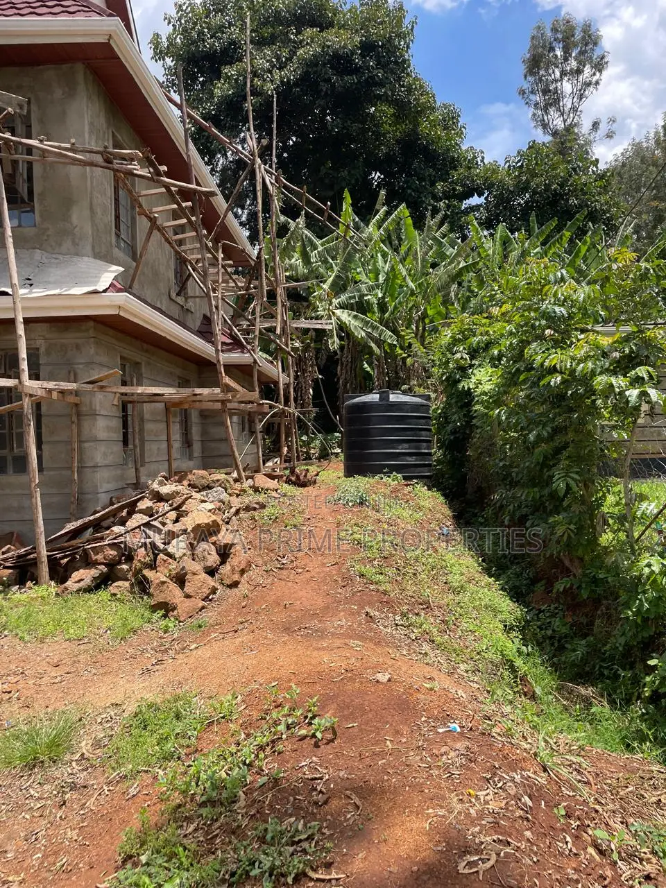 4bdrm Maisonette in Kerarapon for sale