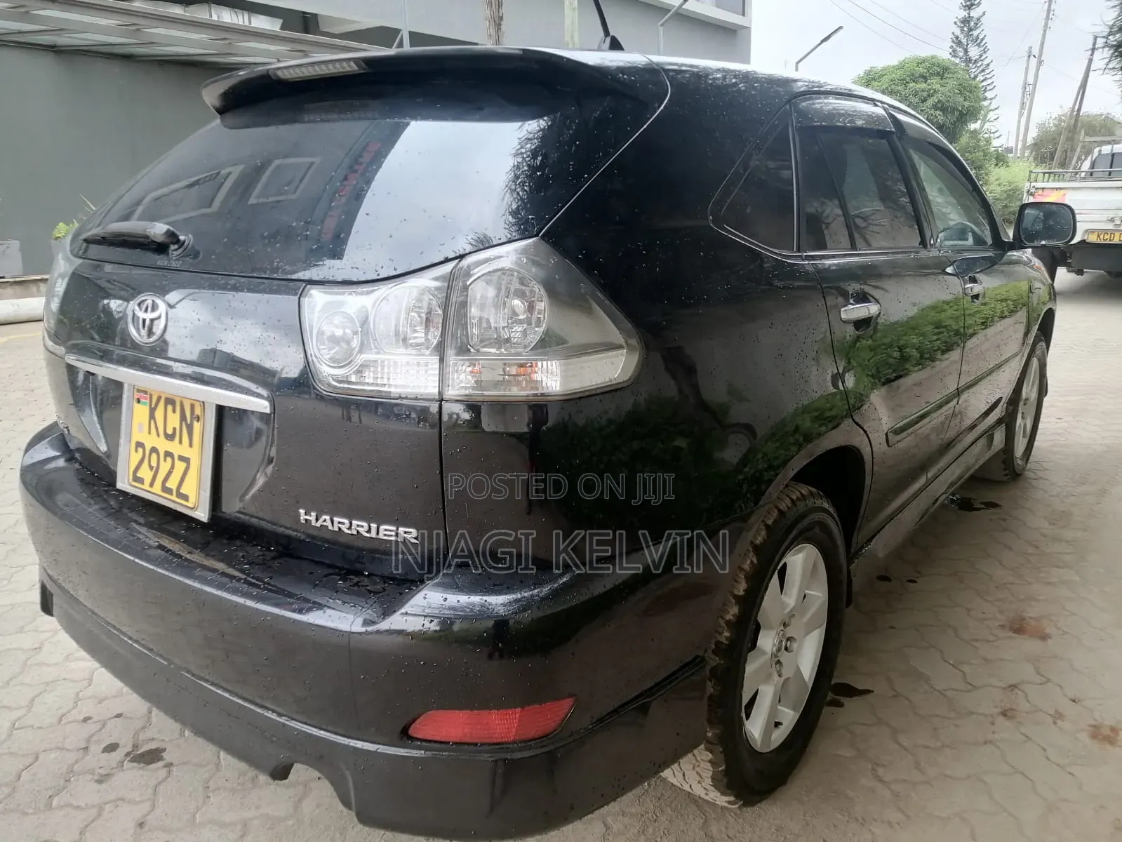 Toyota Harrier 2.4 2010 Black