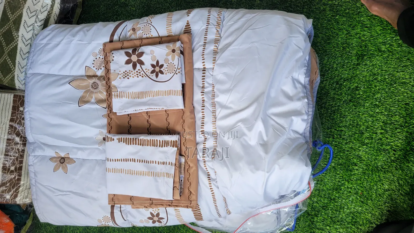 Premium 4-Piece Binded Duvet Set - Luxury Quilted Bedding