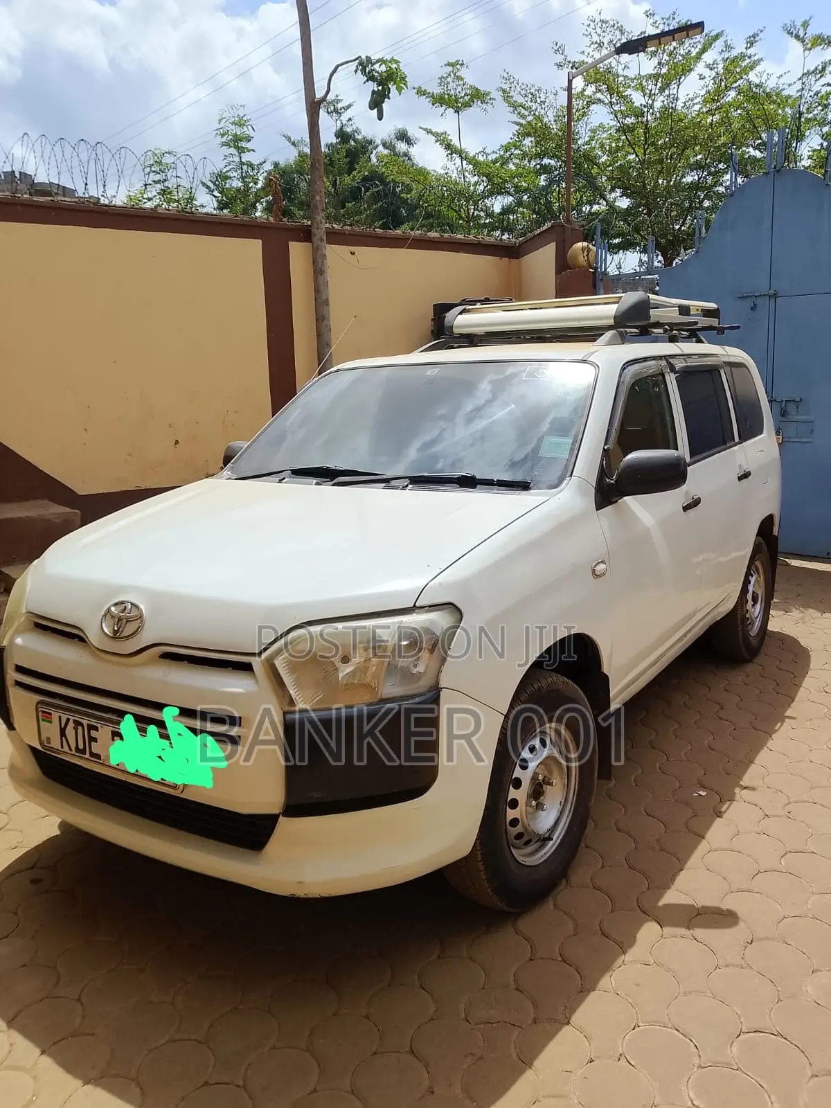 Toyota Succeed SV Premium 2014 White