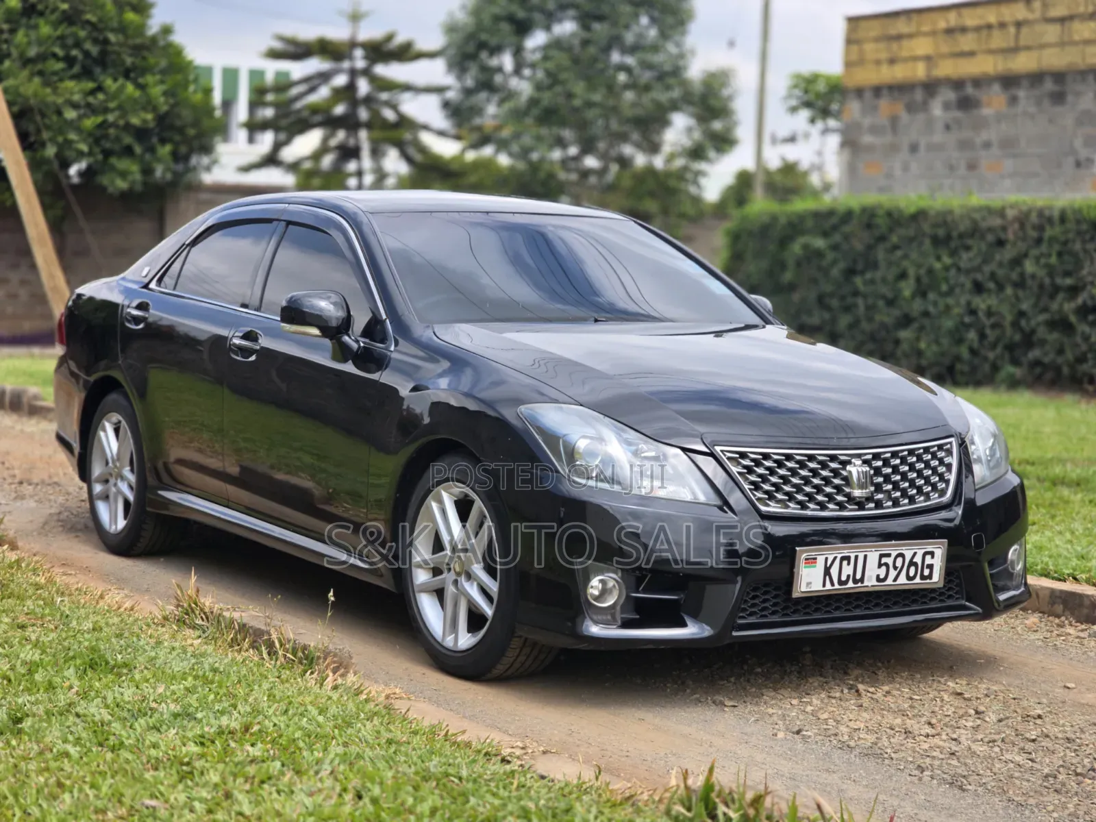 Toyota Crown 2012 Black