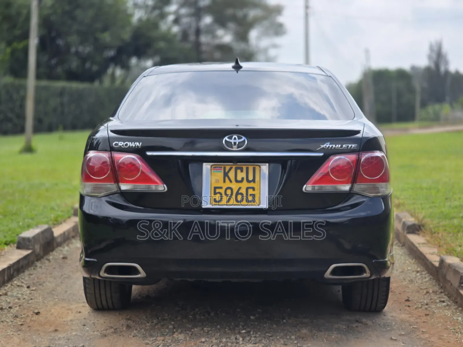 Toyota Crown 2012 Black