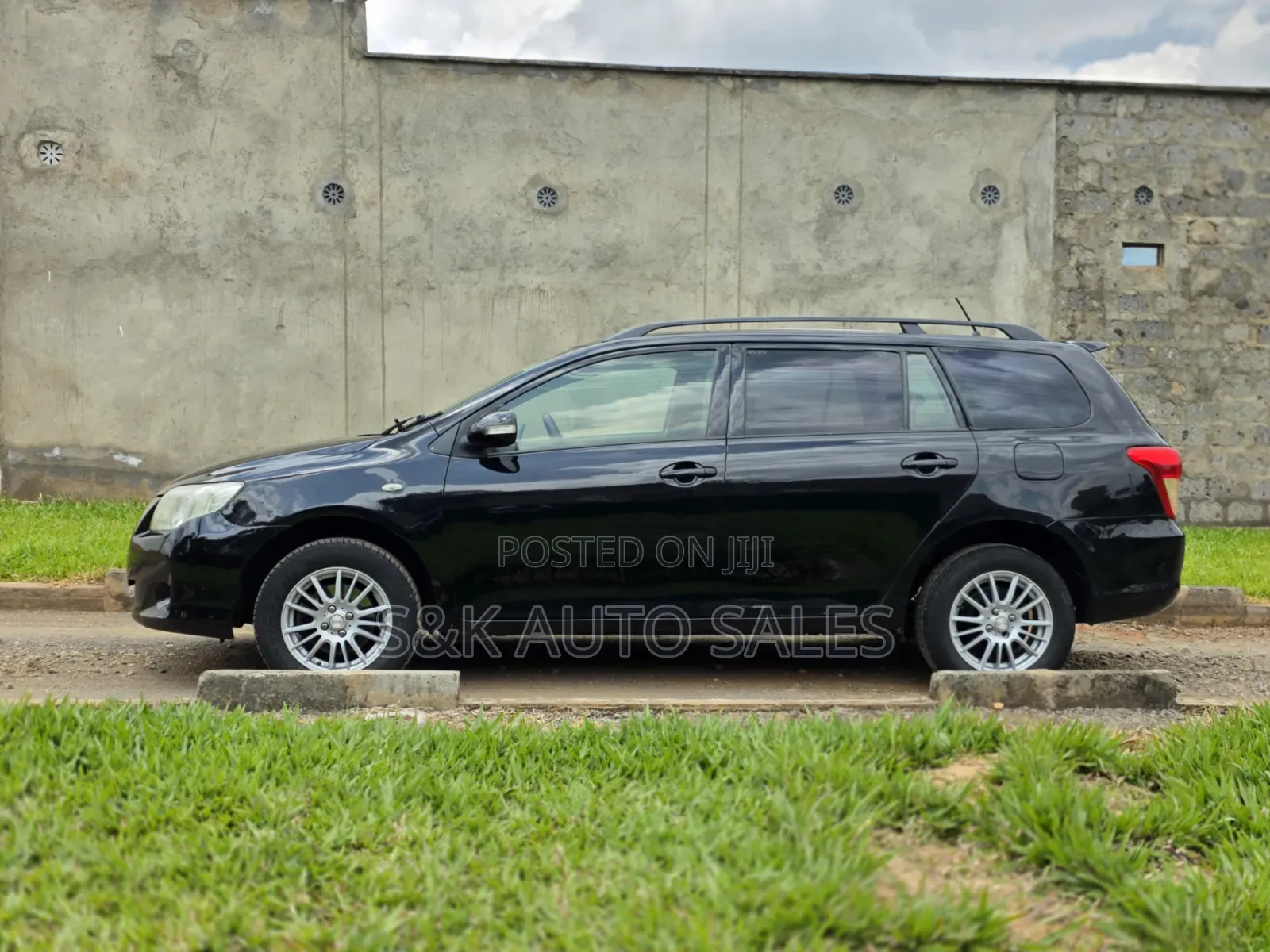 Toyota Corolla Fielder 2011 Black