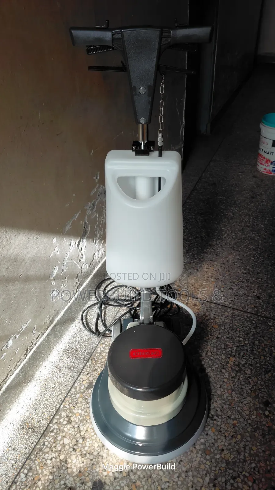 Astramilano Am005 Floor Scrubber With 1100w Motor and 2 Brushes