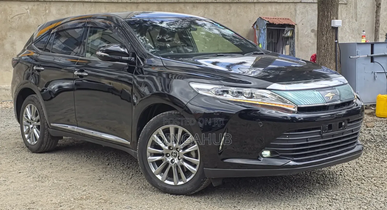Toyota Harrier 2.0 2018 Black