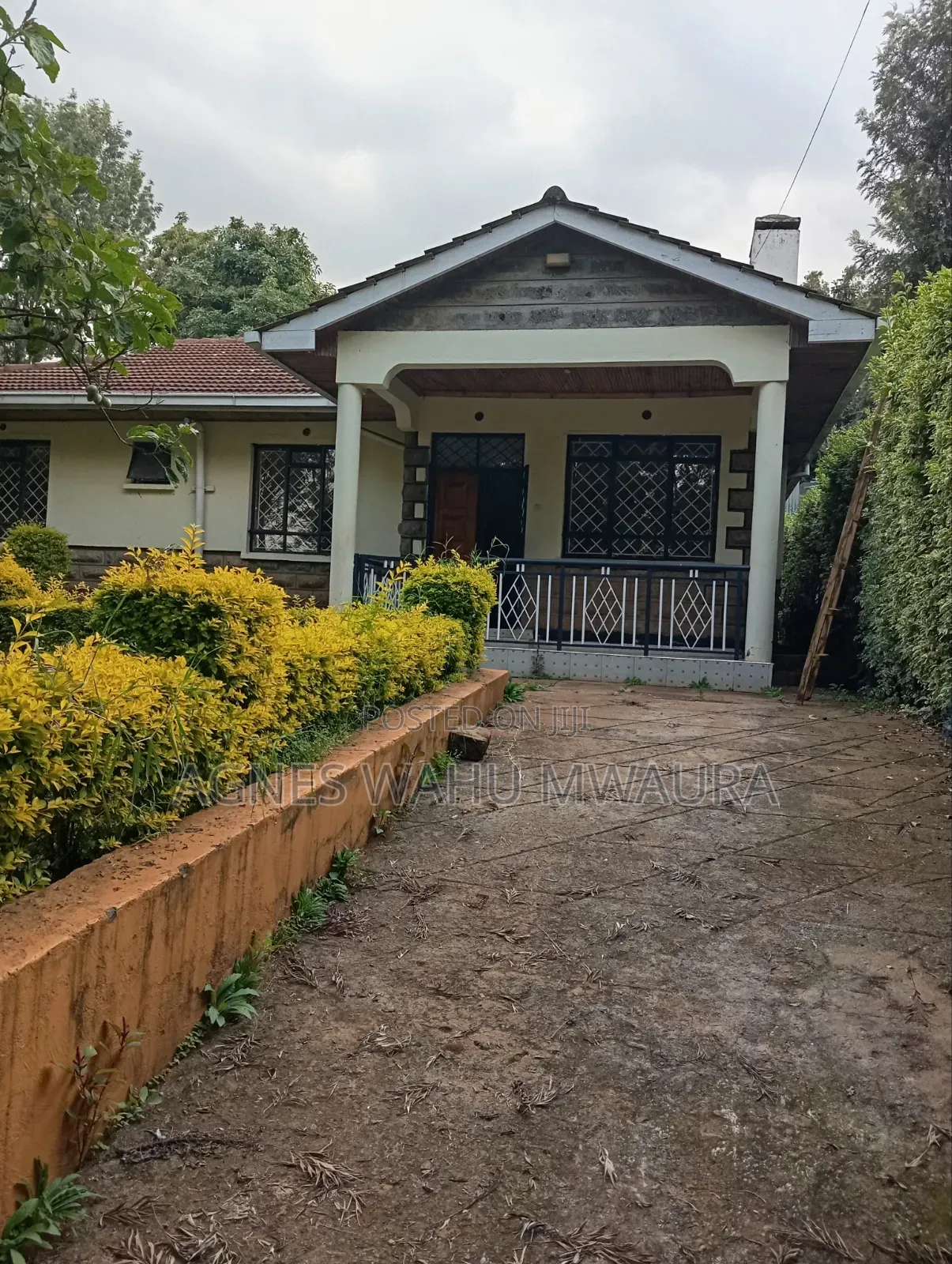 3bdrm Bungalow in Oluulua for sale