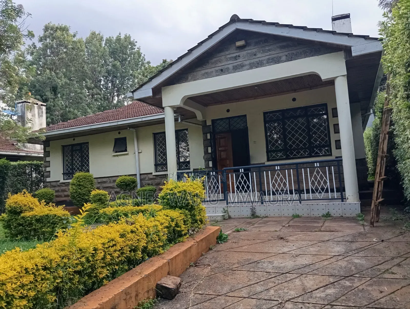 3bdrm Bungalow in Oluulua for sale