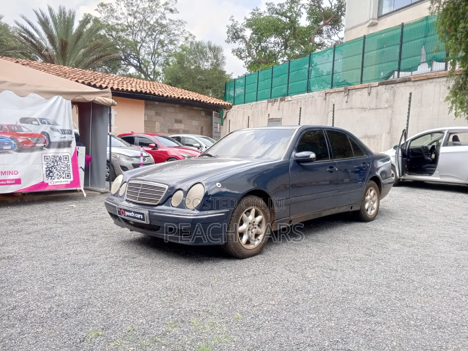 Mercedes-Benz E350 2000 Blue