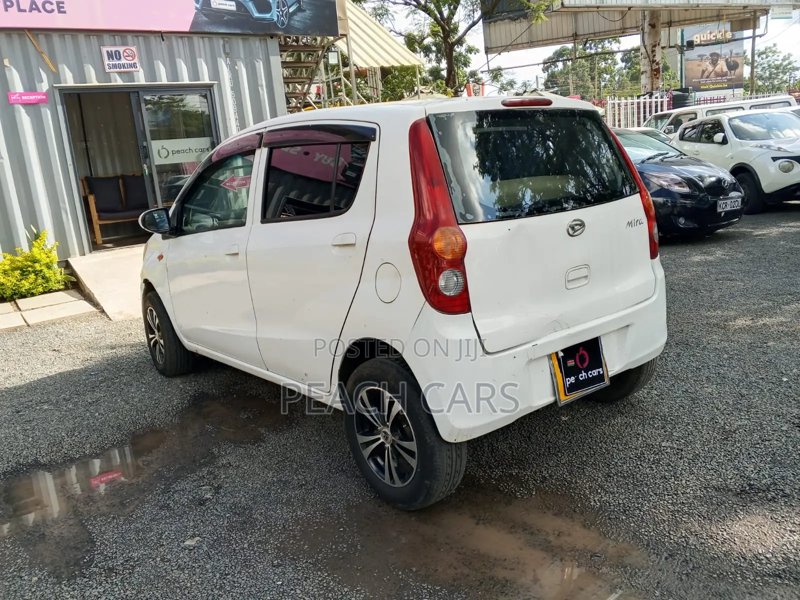 Daihatsu Mira 2011 White