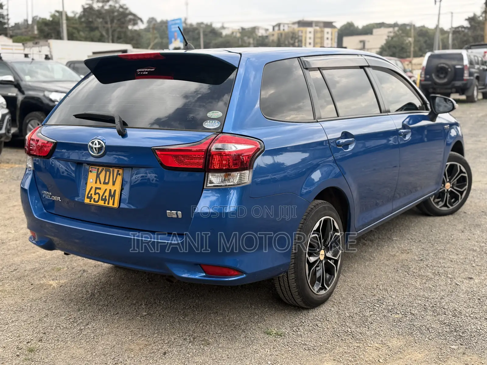 Toyota Corolla Fielder 1.5 Hybrid FWD 2018 Blue