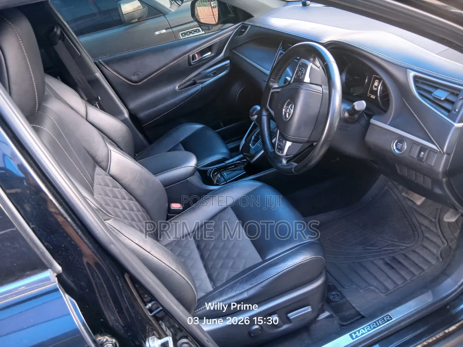 Toyota Harrier 2.0 2017 Black