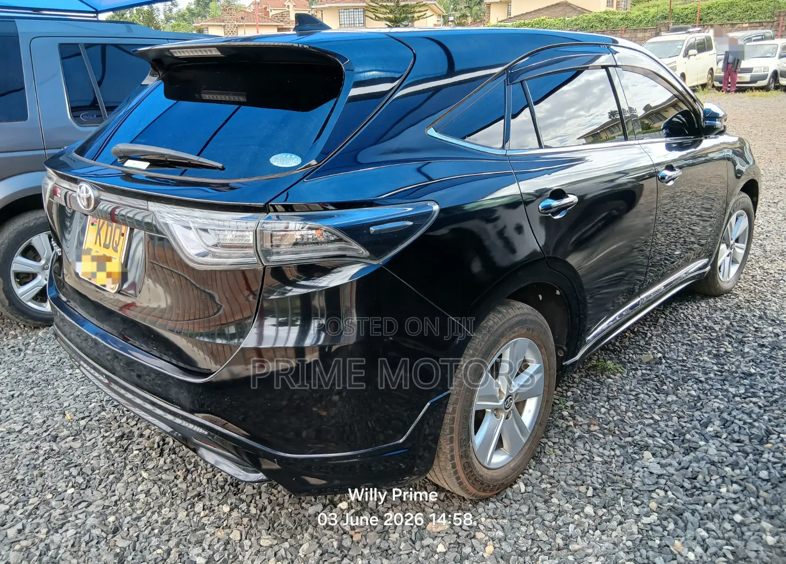 Toyota Harrier 2.0 2017 Black