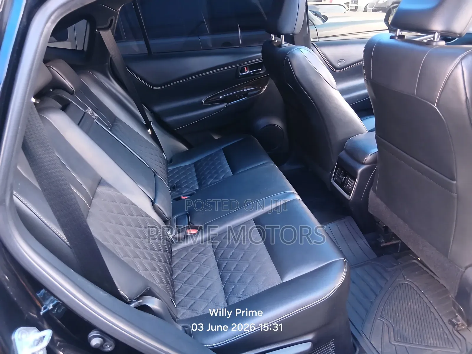 Toyota Harrier 2.0 2017 Black