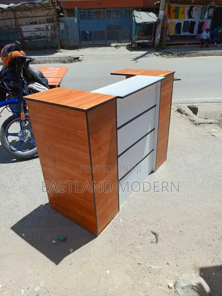Executive 1.2 Reception Desk
