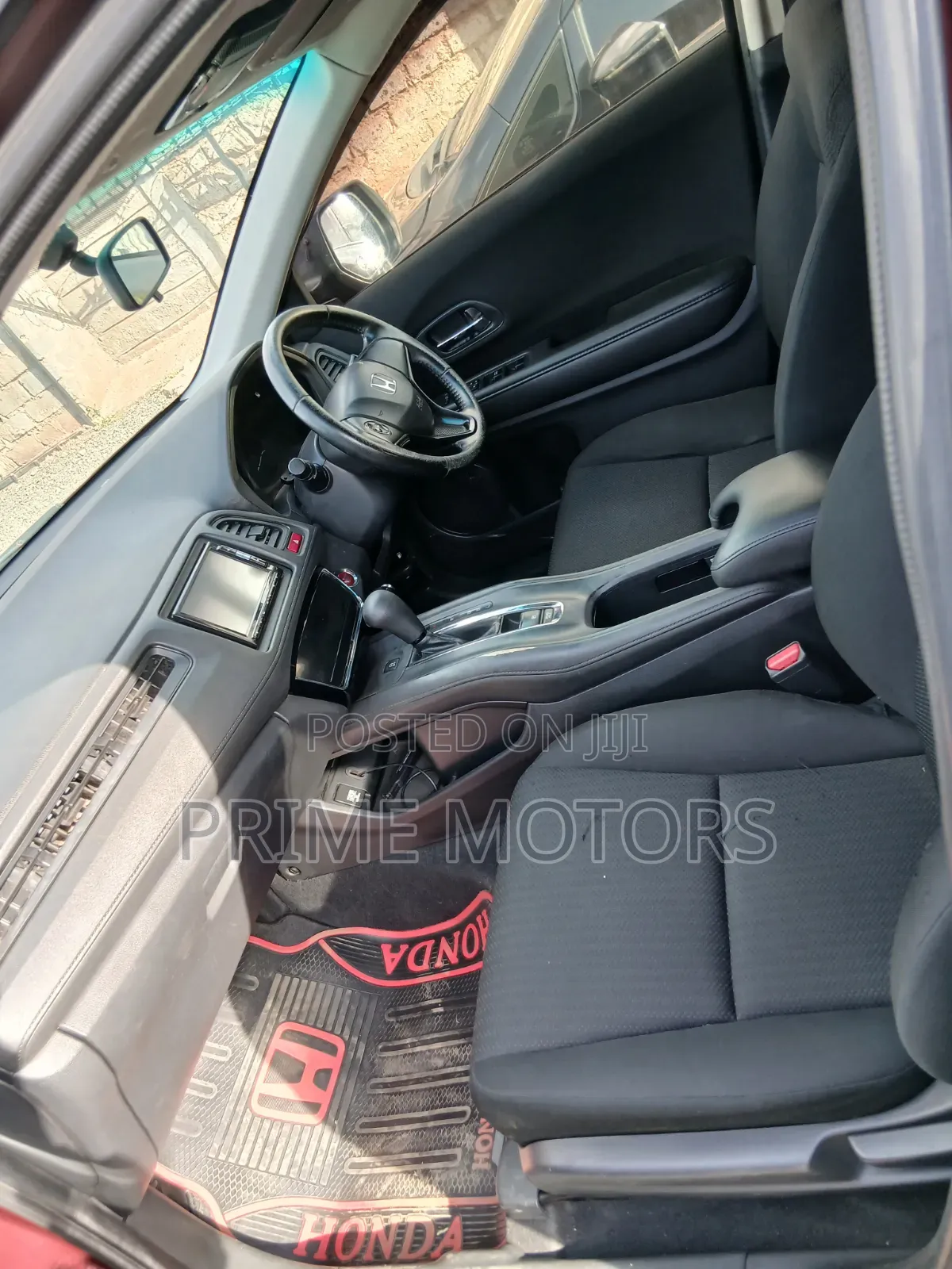 Honda Vezel 1.5 4WD 2014 Maroon