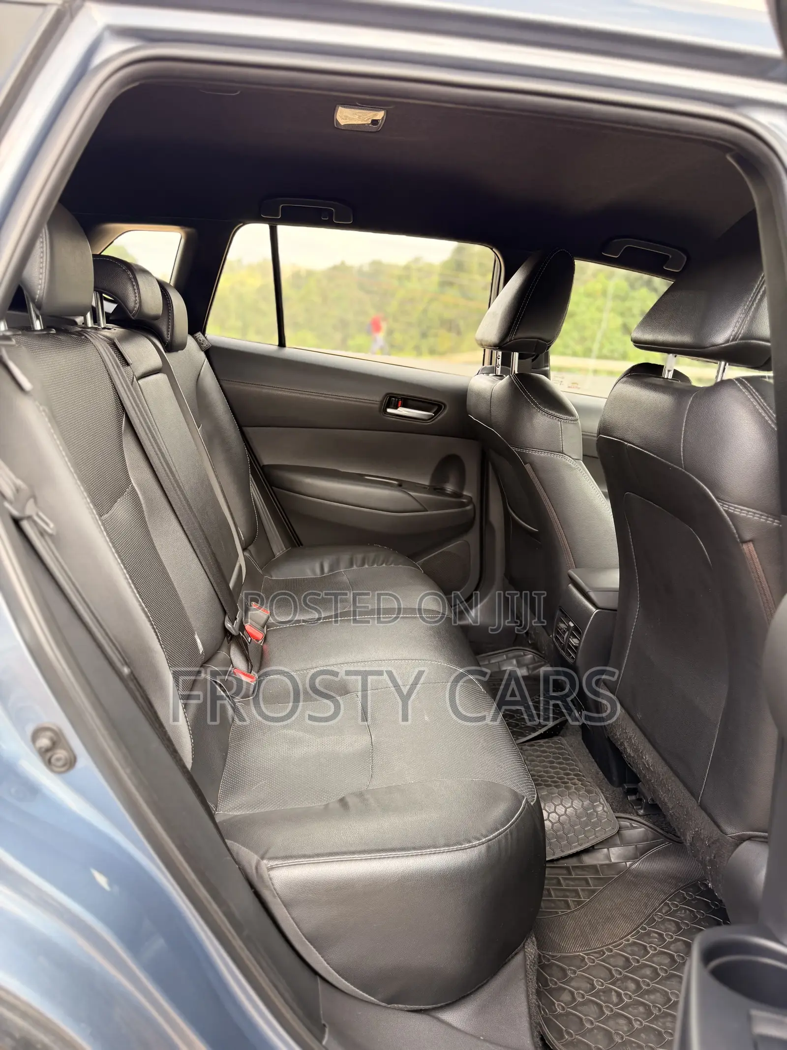 Toyota Corolla Cross XLE AWD 2023 Gray