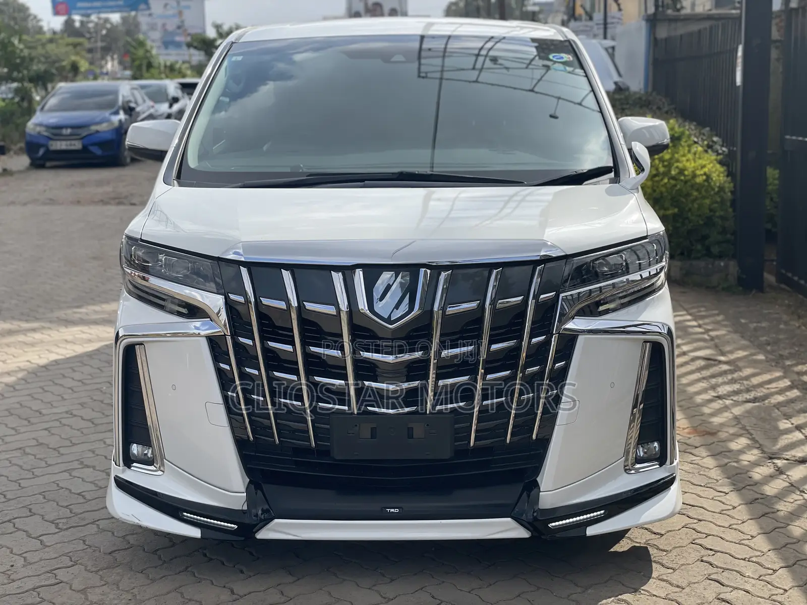 Toyota Alphard 2.5 Petrol FWD 2019 White