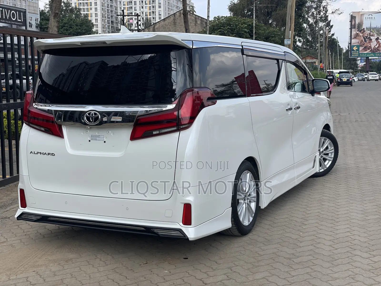 Toyota Alphard 2.5 Petrol FWD 2019 White