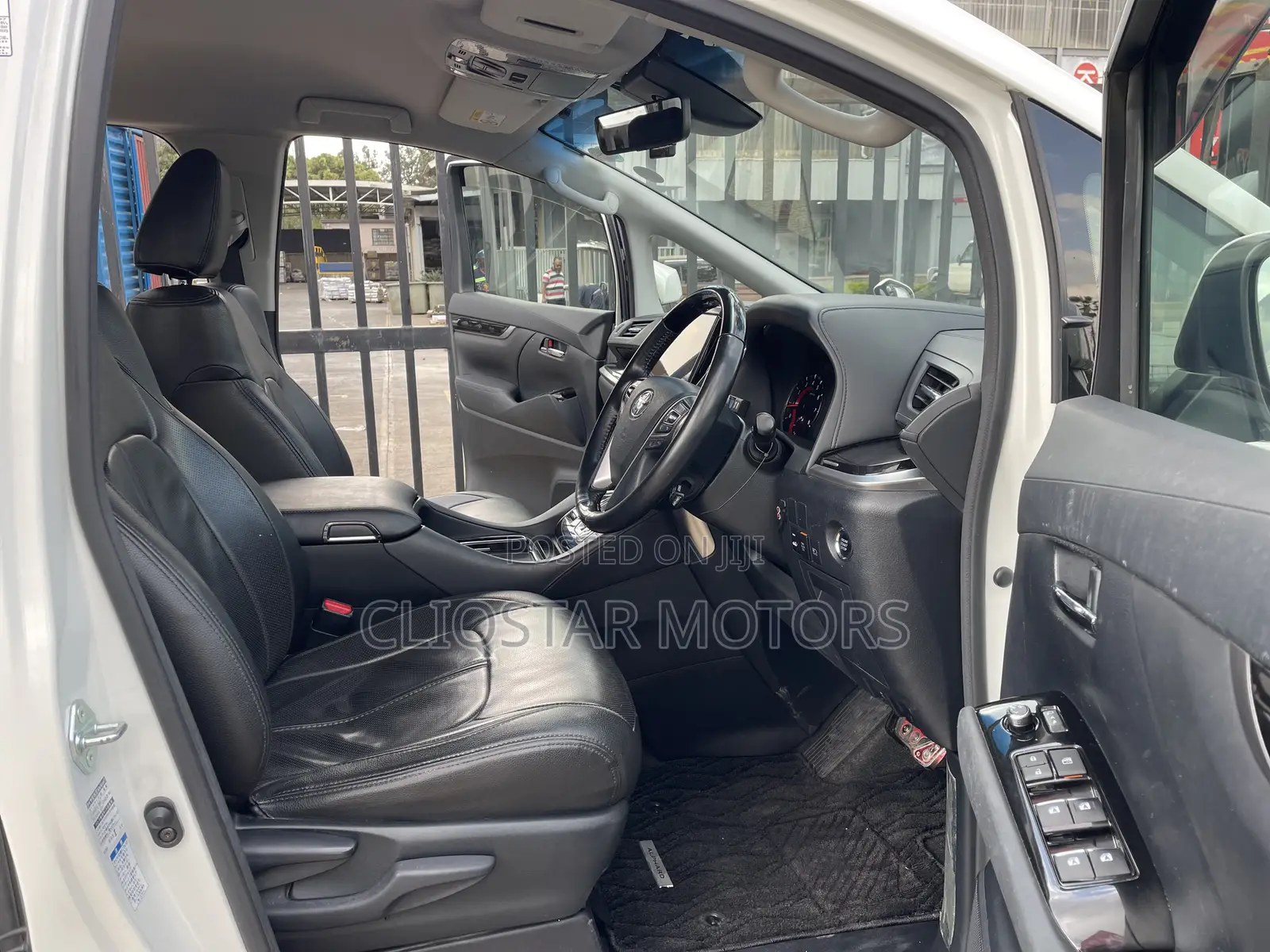 Toyota Alphard 2.5 Petrol FWD 2019 White
