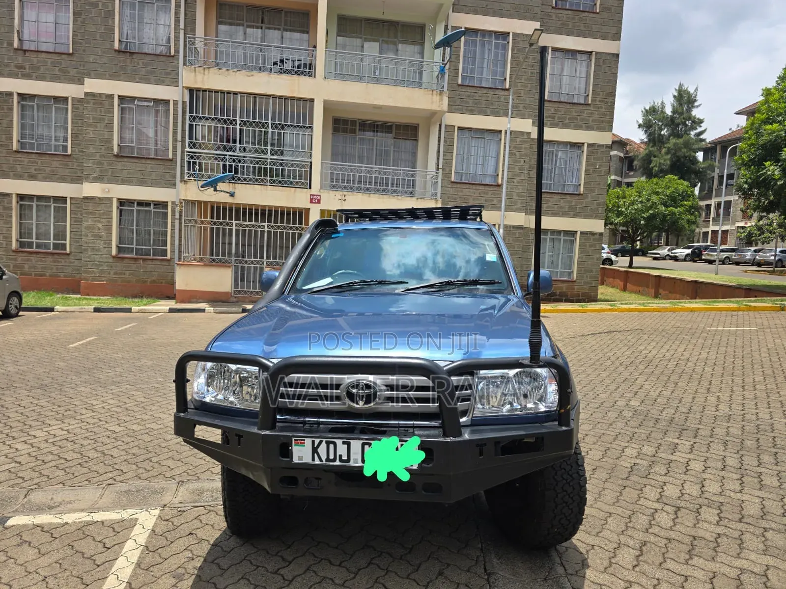 Toyota Land Cruiser 100 4.2 2006 Blue