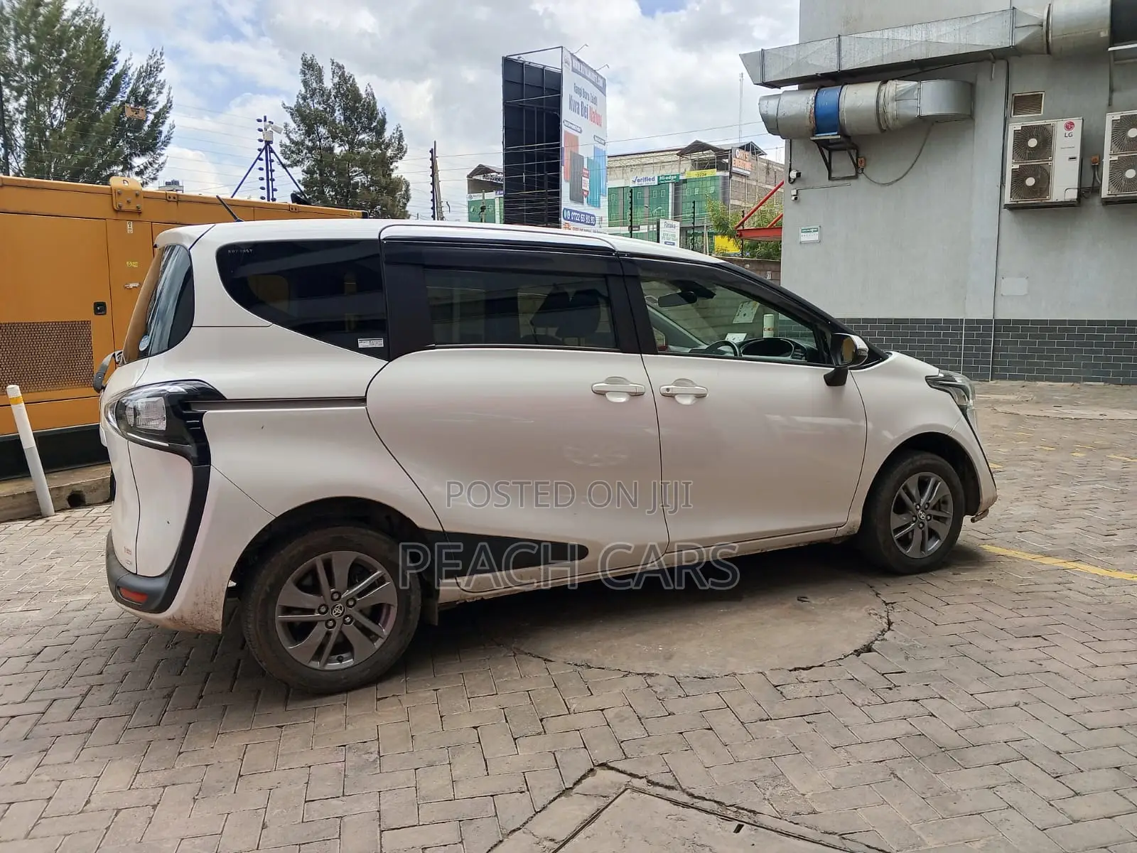 Toyota Sienta 2019 White