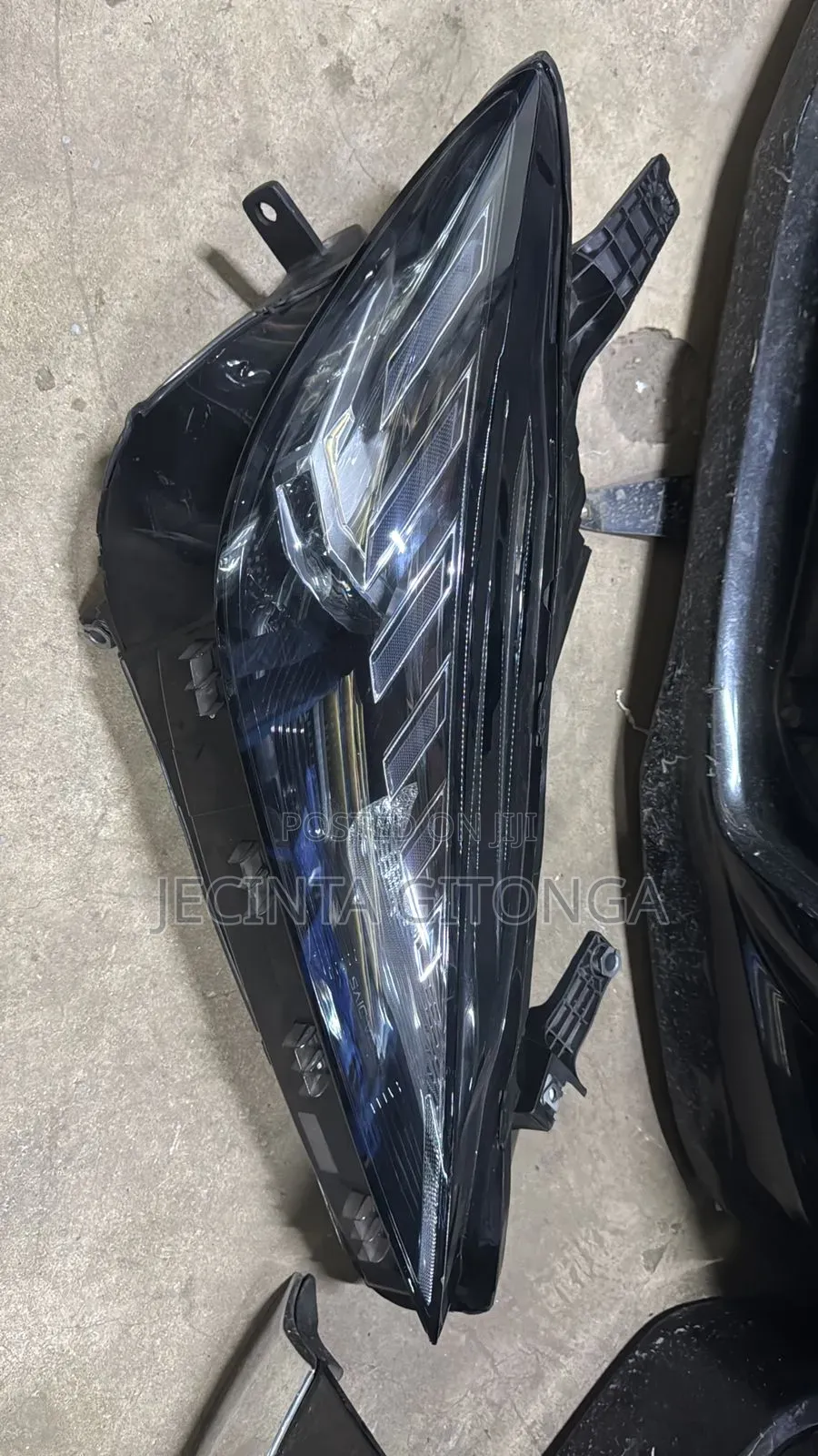 Mg 4 Headlight (Electric)