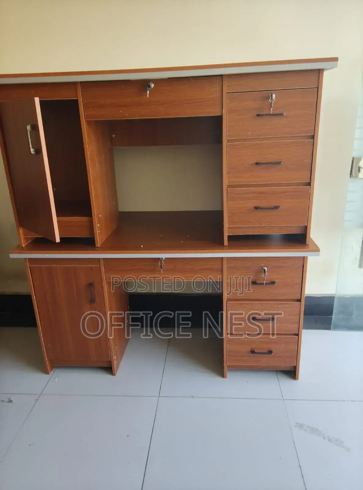 Modern Office Executive Desk With Both Sode Storage