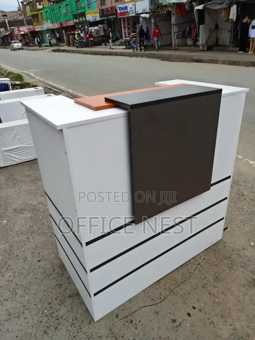 1.2m Executive Reception Desk With Mixed Colours