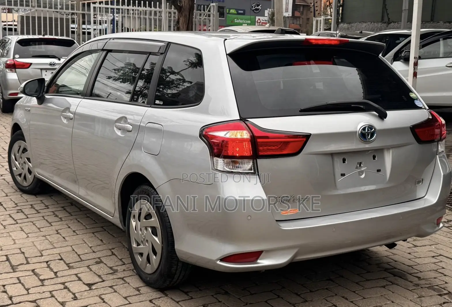 Toyota Corolla Fielder 1.5 Hybrid FWD 2020 Silver