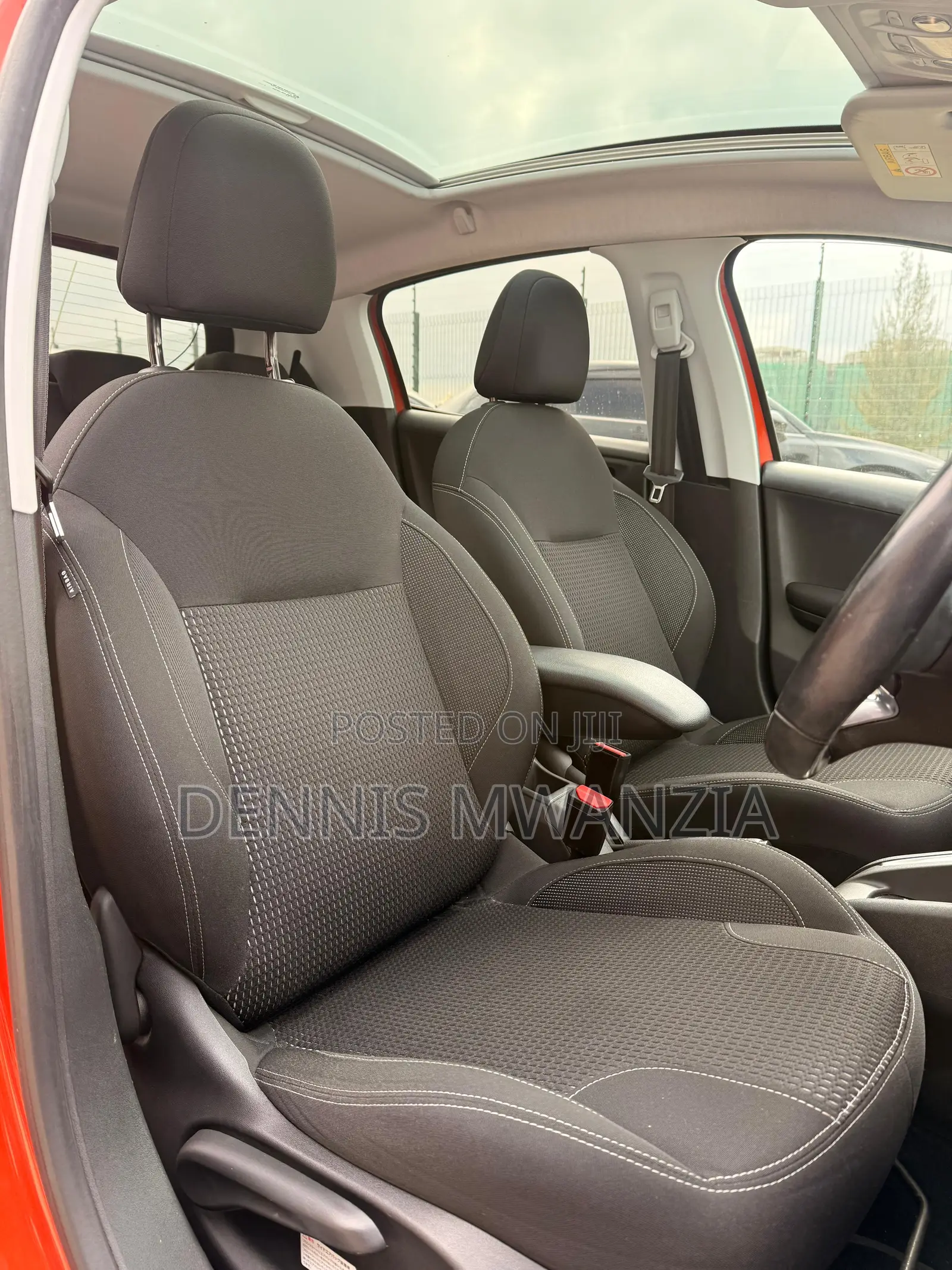 Peugeot 208 2019 Orange