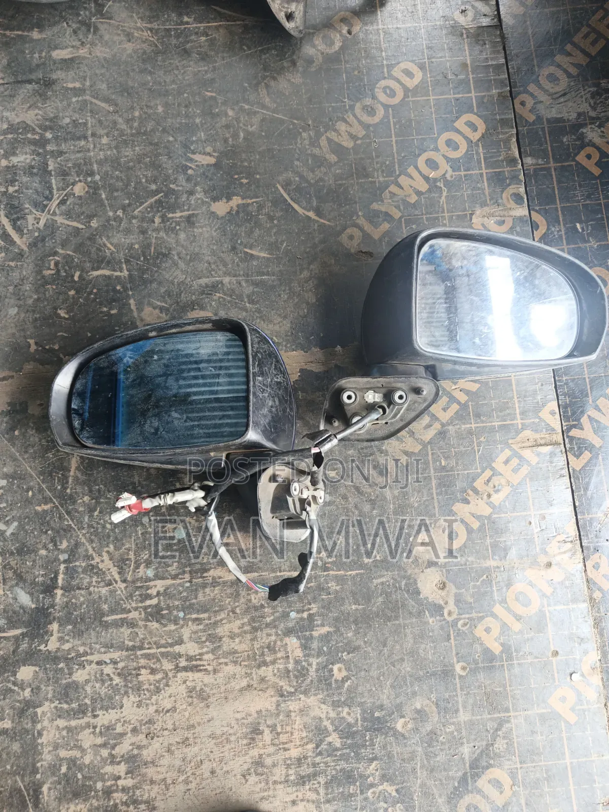 Toyota Prius 2012 Side Mirror Available