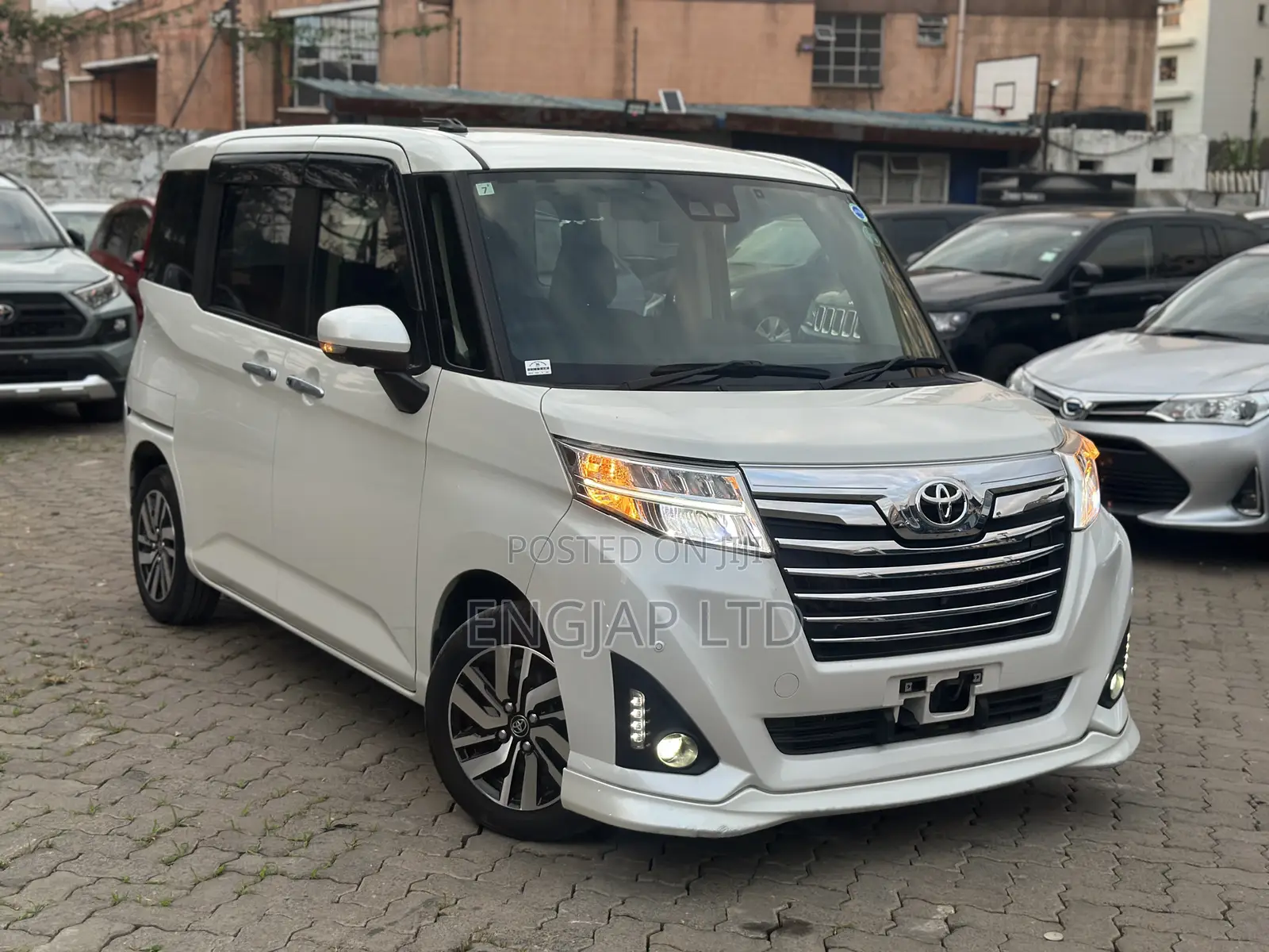 Toyota Roomy 2019 Pearl