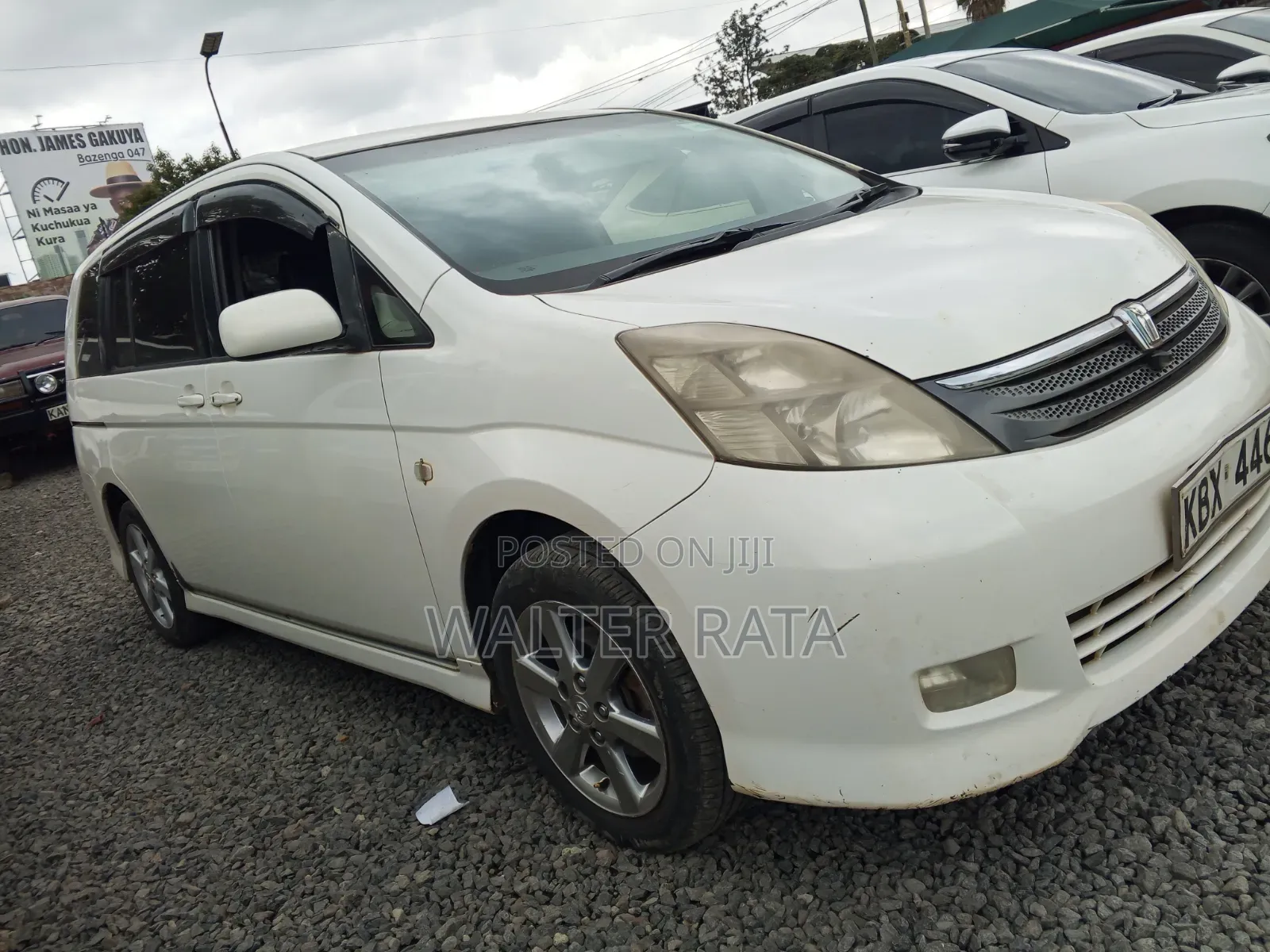 Toyota ISIS 2006 White
