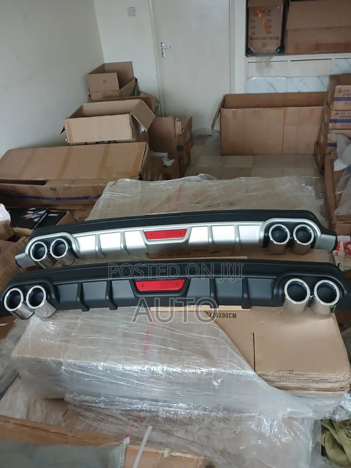 Car 4 Exhaust Diffuser – Universal Rear Bumper Sport Styling Kit