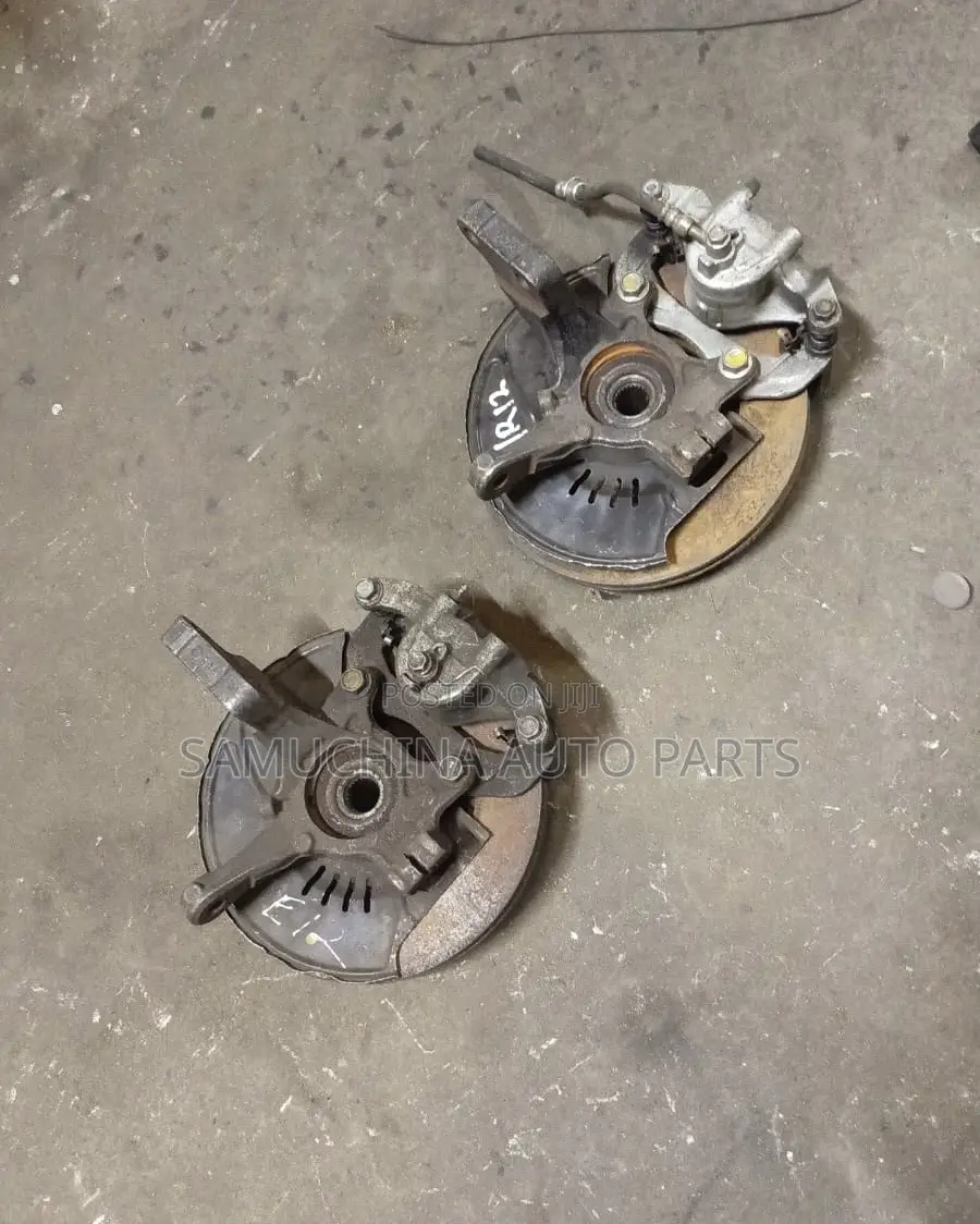 Front Hub Nissan Note E12