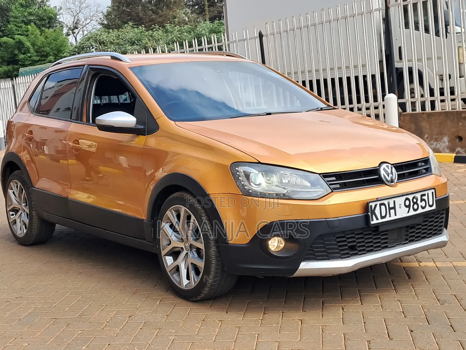 Volkswagen Polo 2015 Orange
