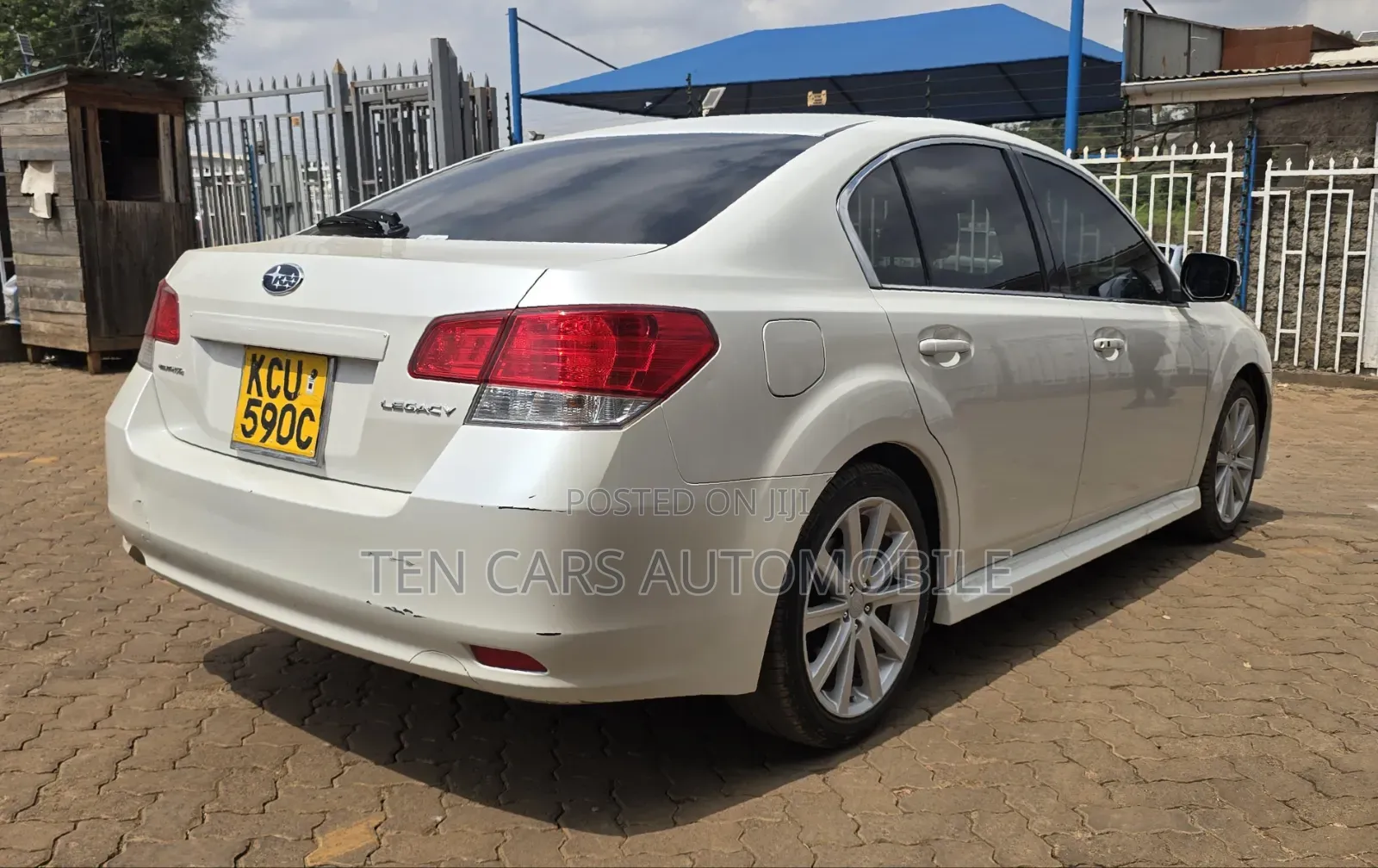 Subaru Legacy 2012 White