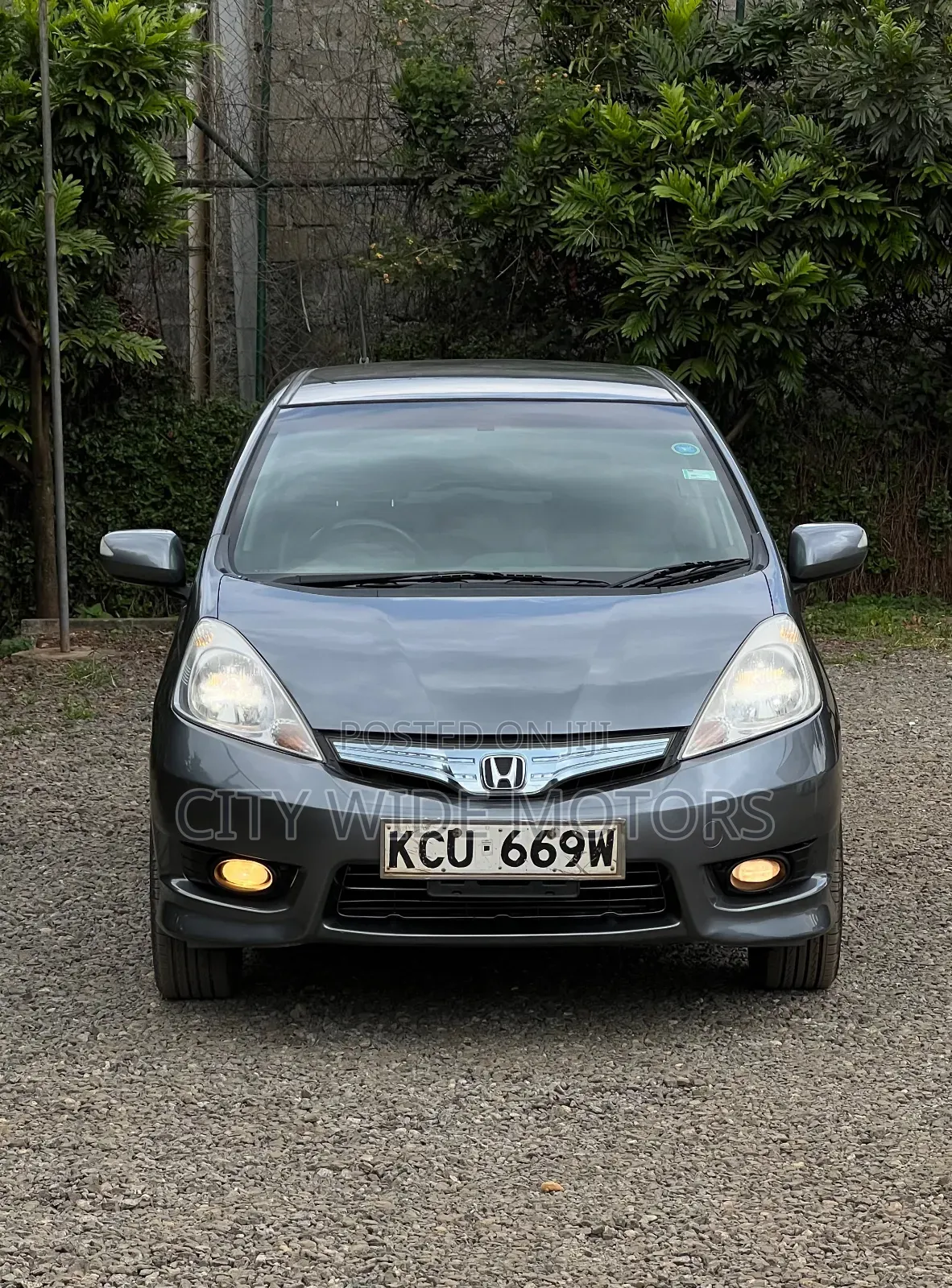 Honda Fit Shuttle 1.3 Hybrid 2WD 2012 Gray