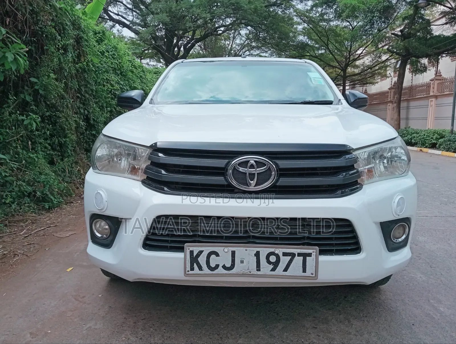 Toyota Hilux 2016 White