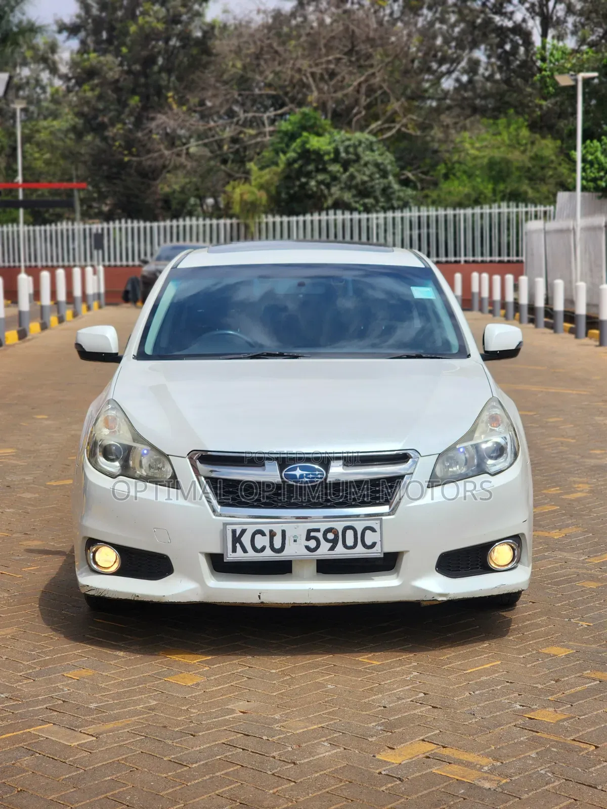 Subaru Legacy 2012 Pearl