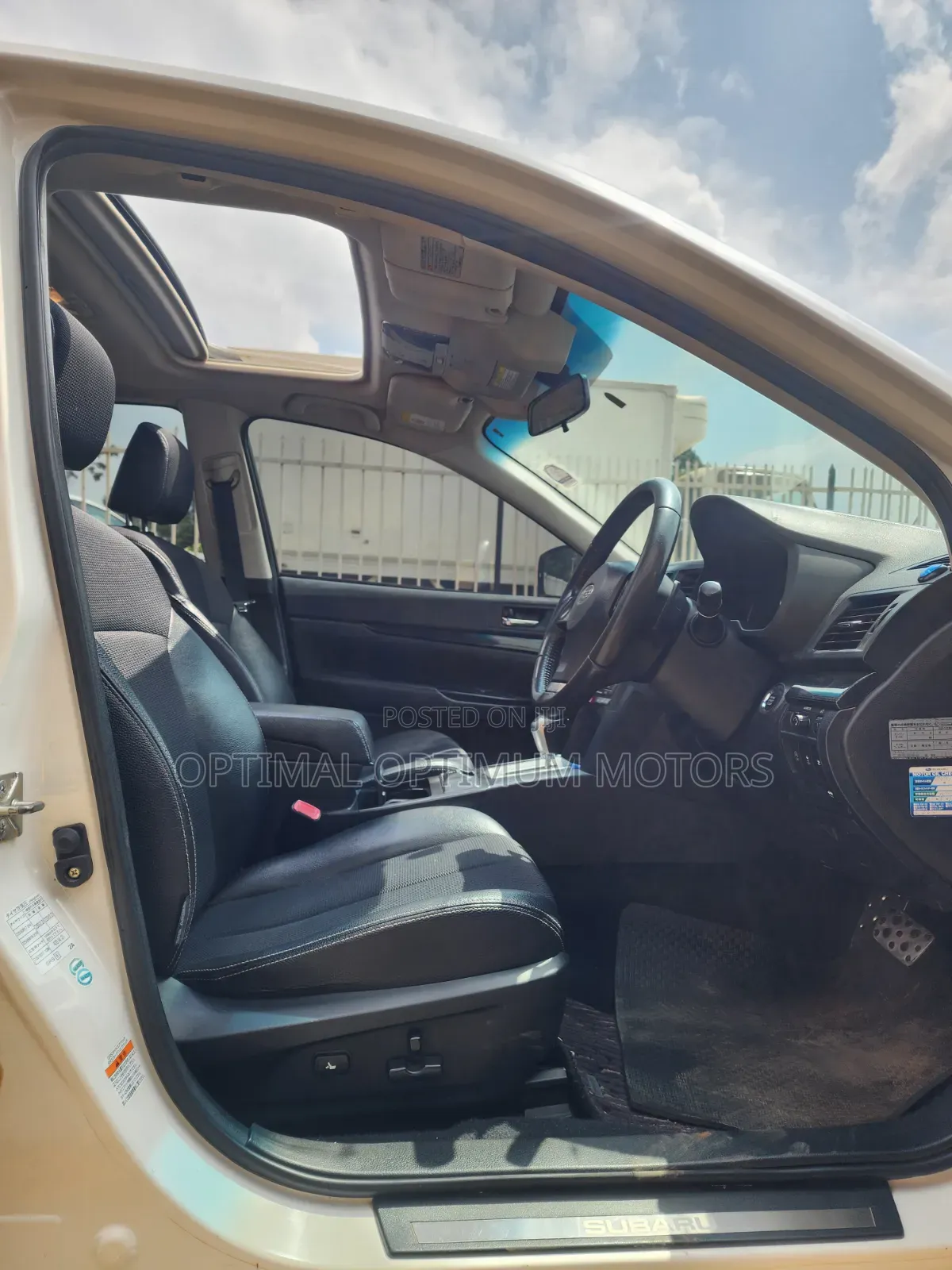 Subaru Legacy 2012 Pearl
